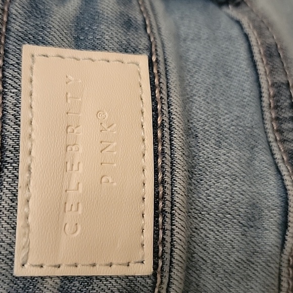 Celebrity Pink. Size 5/27 Distressed Denim Mini Skirt. Very Stretchy. NWOT - Picture 4 of 6